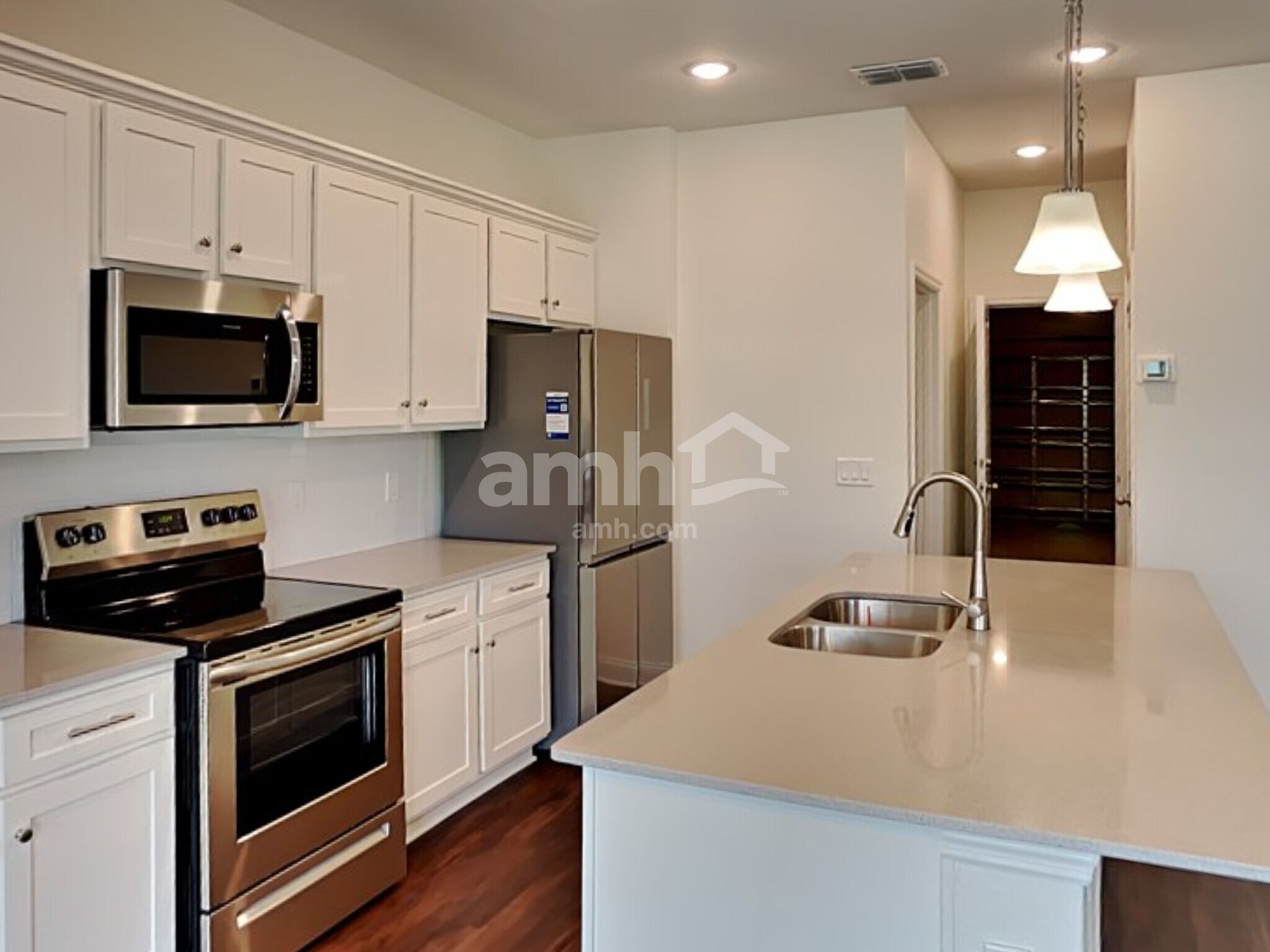 Building Photo - 6115 Little Blf Cir