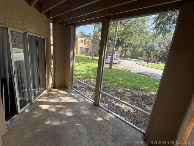 Building Photo - 4799 Via Palm Lakes