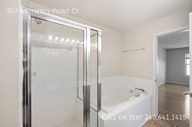 Building Photo - 307 Assembly Point Ct