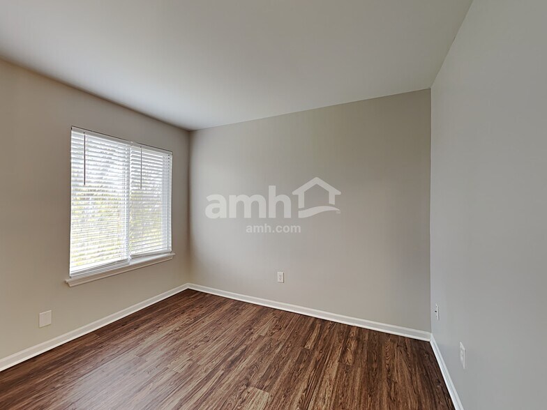 Building Photo - 13804 W Jonesport Ct