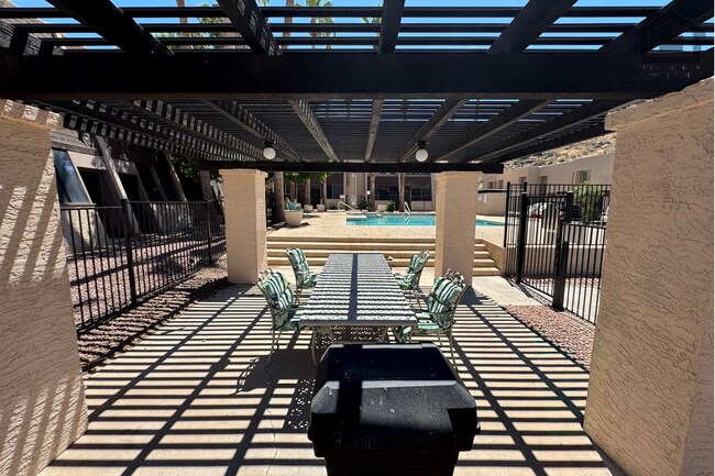 Building Photo - 2Bed/1.5Bath Condo at Cactus Rd/19th Ave! Ready for Immediate Move-In! – POOL VIEW!