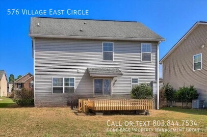 Building Photo - 576 Village E Cir