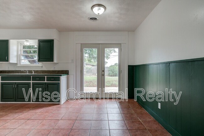 Building Photo - 1612 68th St