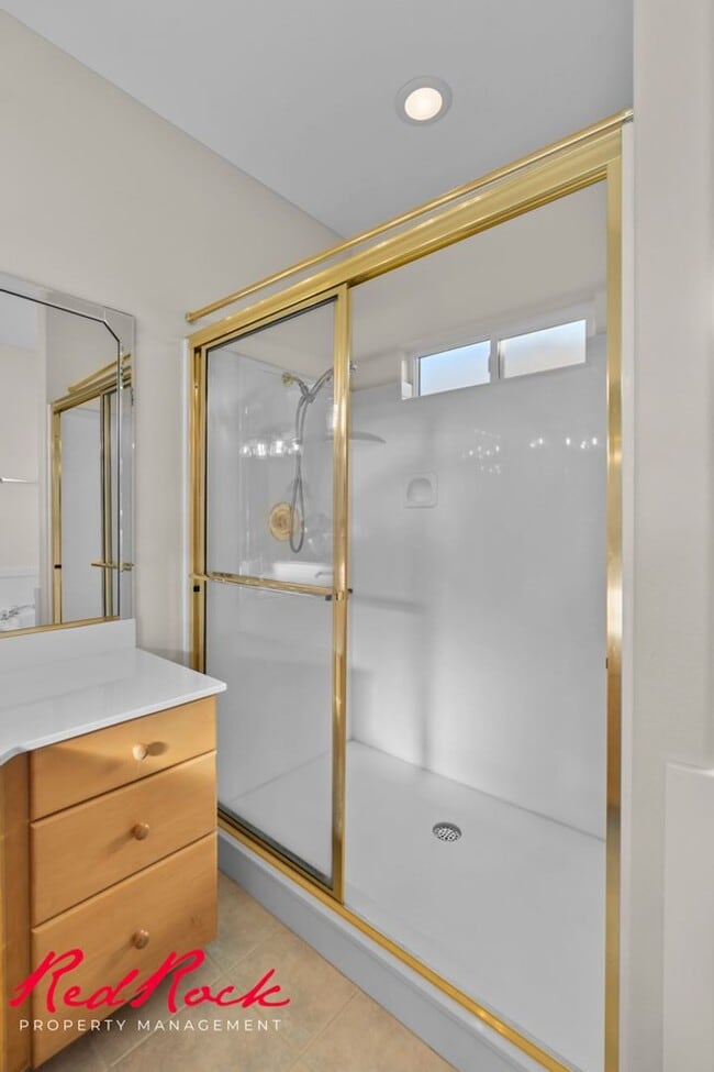 Building Photo - Newly Updated 2 Bedroom Home in Washington!