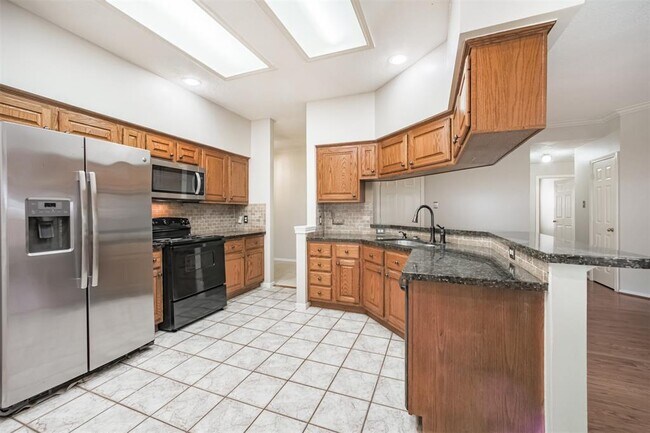 Building Photo - 7343 Hazel Cove Dr