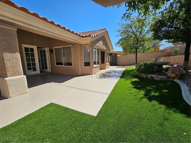 Building Photo - 3033 Isaac River Dr