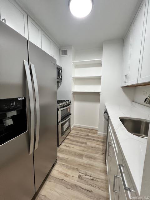 Building Photo - 275 Greenwich St