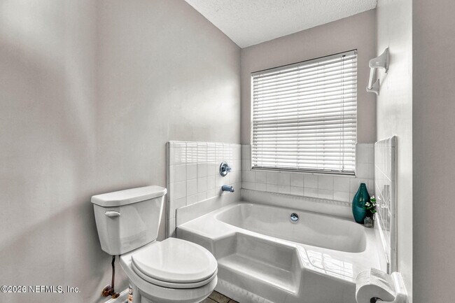 Building Photo - 12967 Canyon Creek Trail S