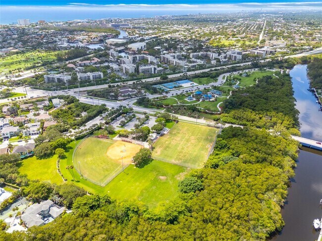 Building Photo - 12 Royal Palm Way