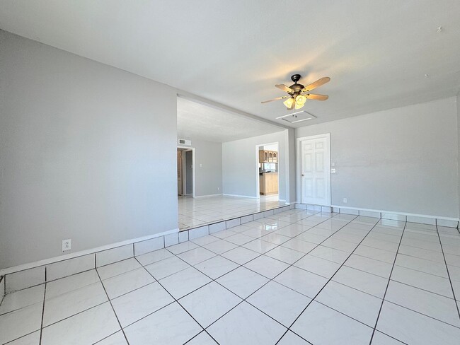 Building Photo - Northeast El Paso 3 Bed Refrig A/C!