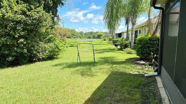 Building Photo - 2401 Nesslewood Dr