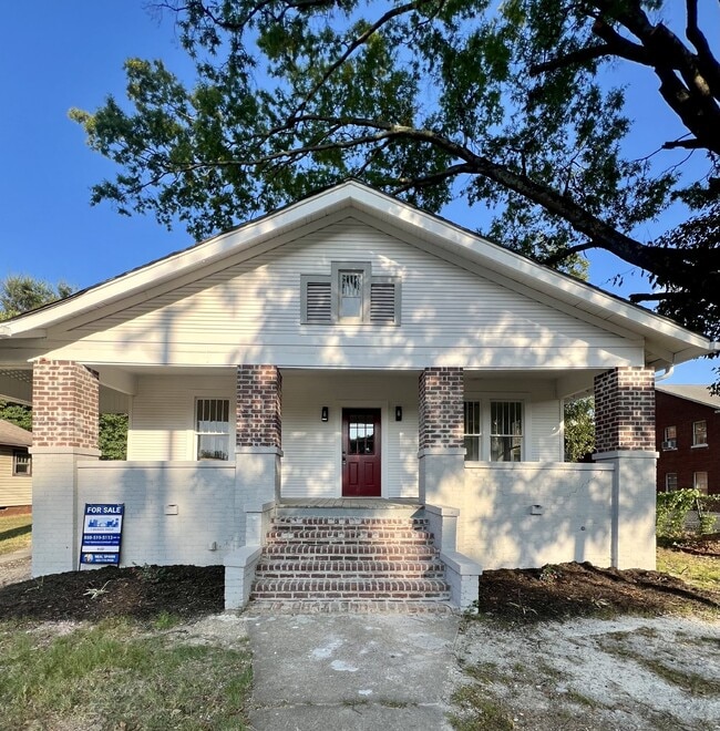 Primary Photo - Charming 4-Bedroom Home for Rent/Sale