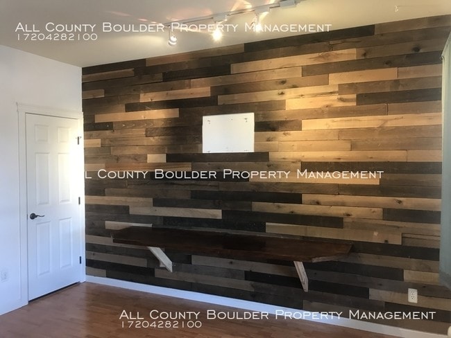 Building Photo - 1575 Zamia Ave