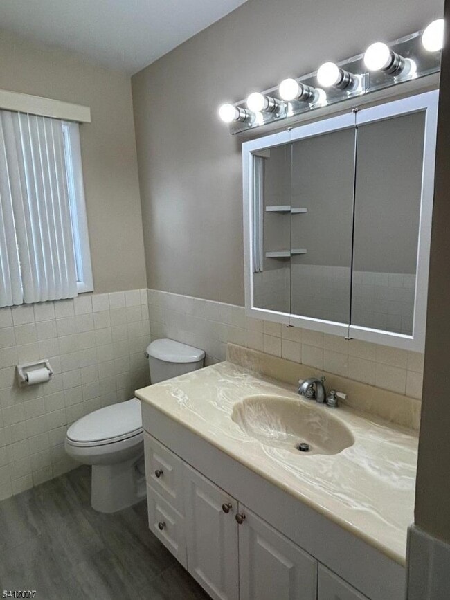 Building Photo - 15 Cottage St