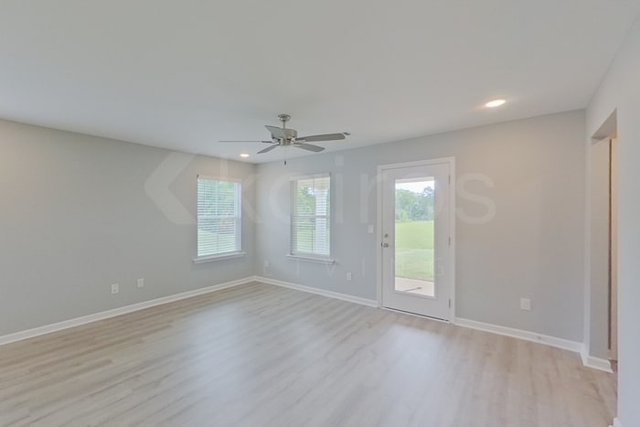 Building Photo - 656 June St