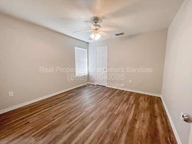 Building Photo - 5402 Marshall St