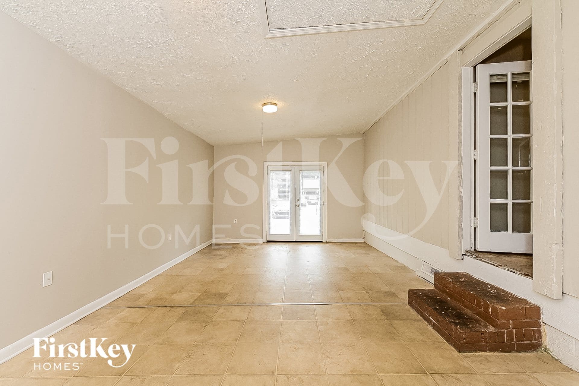 Building Photo - 9075 Gatewood Dr