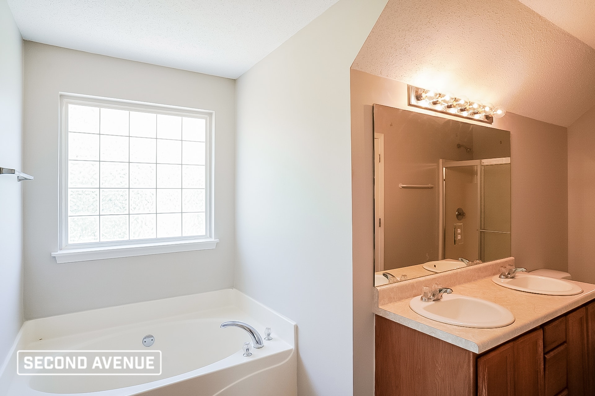Building Photo - 6850 John Clark Dr