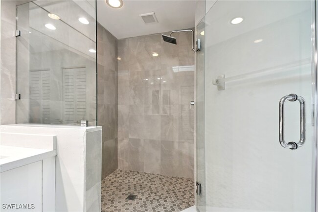 Building Photo - 1101 SW 51st Terrace