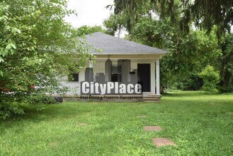 Building Photo - 137 S Catherwood Ave