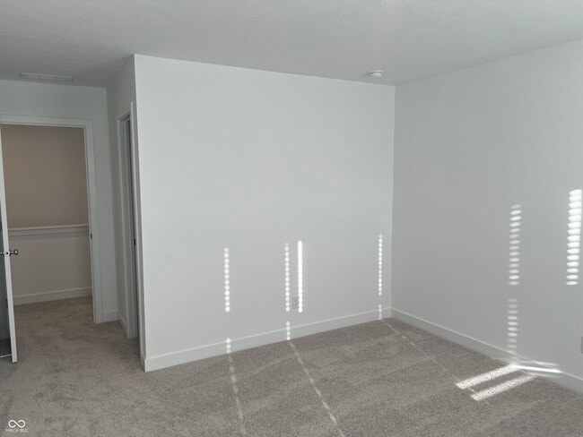 Building Photo - 5580 Cherry Hl Dr