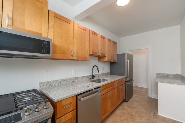 Building Photo - 2-Bedroom plus Office/Den, 1-Bathroom Apartment with Porch near JHU
