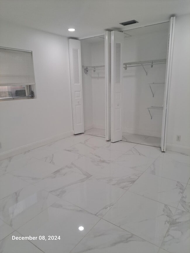 Building Photo - 2665 Dudley Dr W