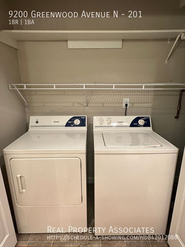 Building Photo - 9200 Greenwood Ave N