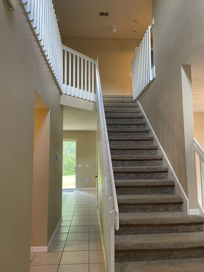 Building Photo - Home For Rent in Gated Stonebrook Neighbor...