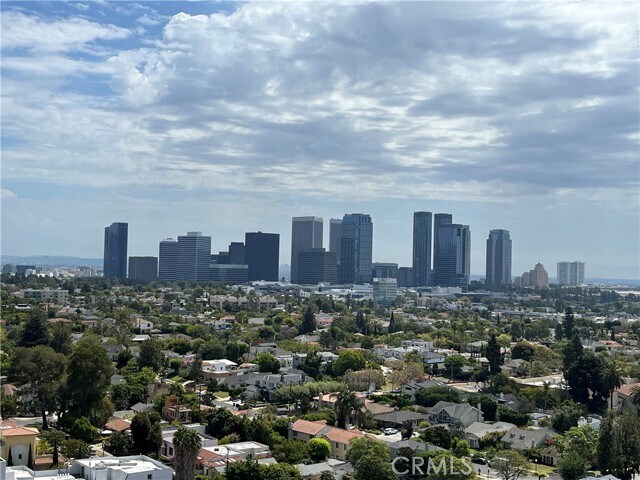 Building Photo - 10660 Wilshire Blvd