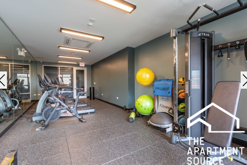 Building Photo - 1701 W Webster Ave