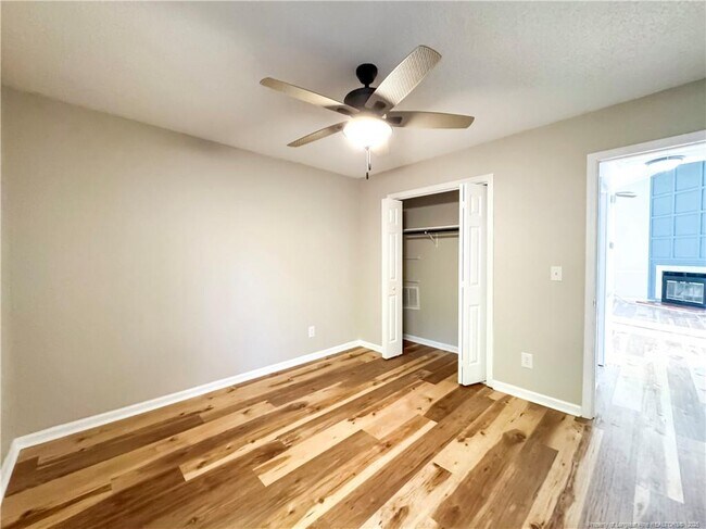 Building Photo - 527 Coronation Dr