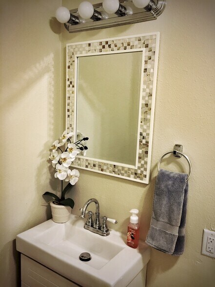 Upgraded Fixtures - 2026 -2028 Clyde Ave