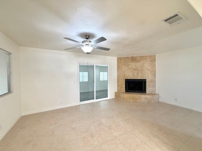 Building Photo - 18089 Capri St