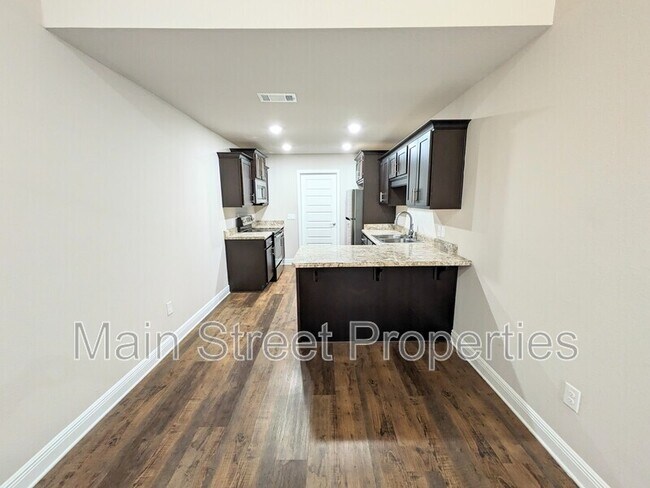 Building Photo - 7799 Ira Dr