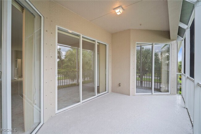 Building Photo - 9220 Belleza Way