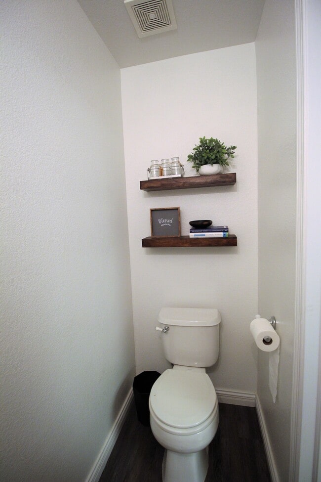 Building Photo - 311 Conrad Dr