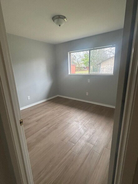 Building Photo - 3210 Bistineau Dr