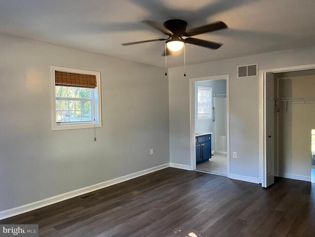 Building Photo - 4 Margate Ct