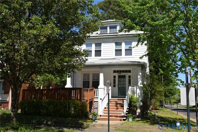 Primary Photo - 301 W 30th St