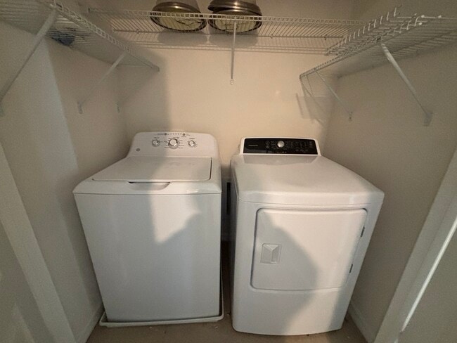 Building Photo - 396 Arbor Lakes Dr