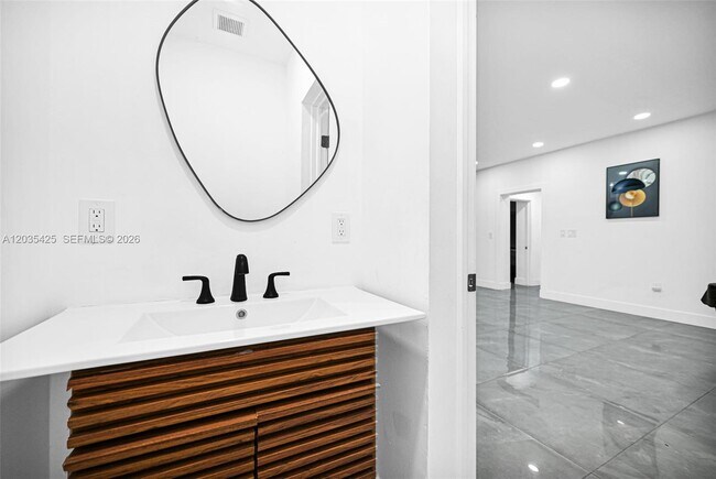 Building Photo - 112 NW 53rd St