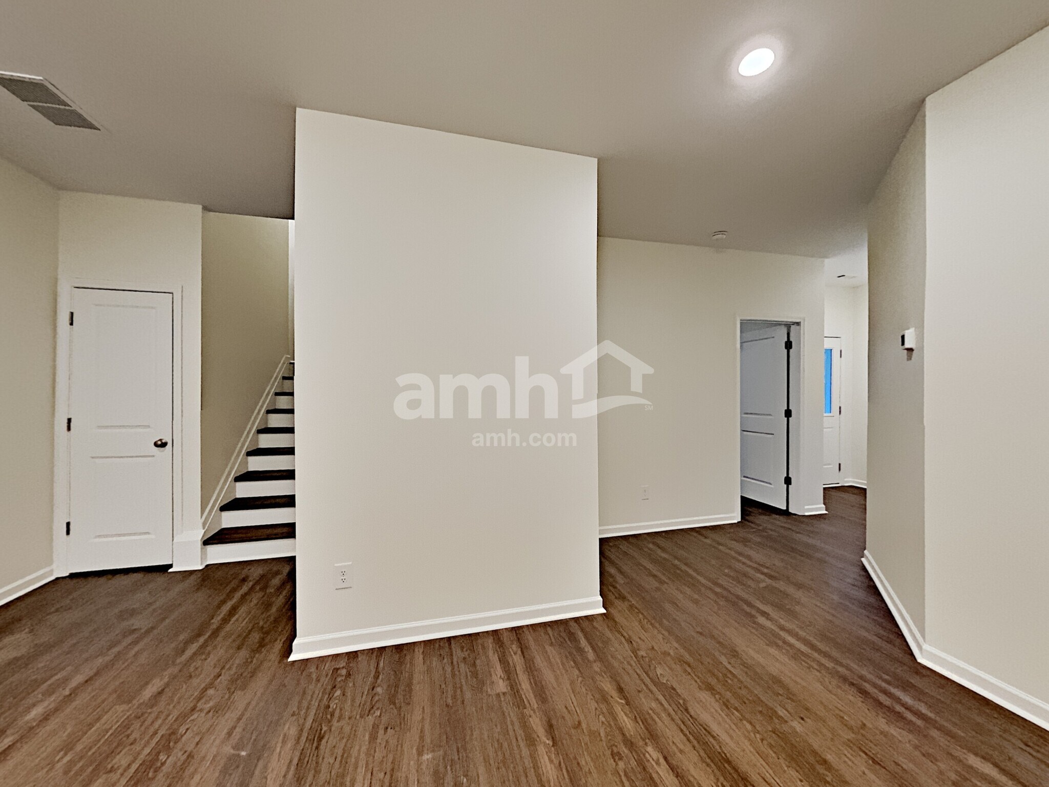 Building Photo - 172 Landsdown Xing