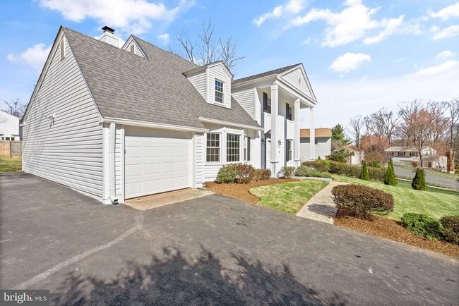 Building Photo - 9356 Birchwood Ct