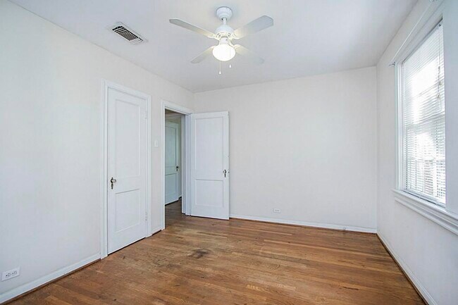 Building Photo - 1843 Branard St