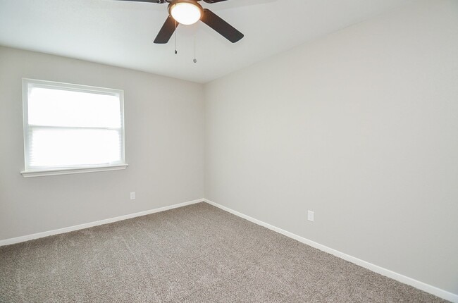 Building Photo - 12510 Seaswept Dr