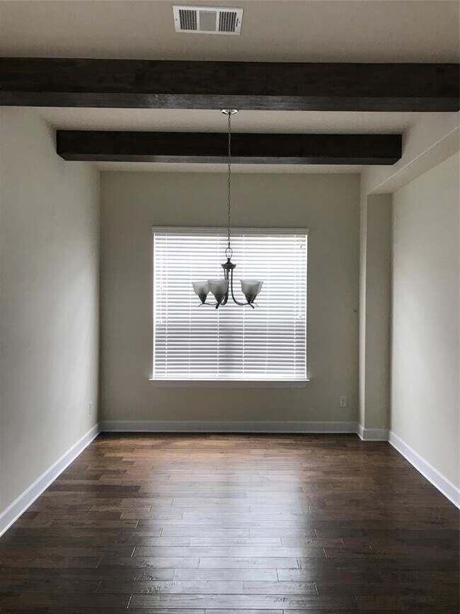 Building Photo - 209 Lockhart Lp