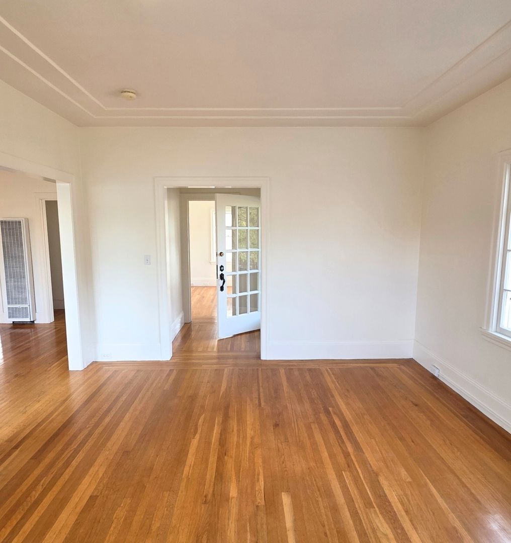 Building Photo - 1621 E 38th St