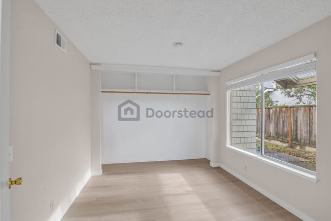 Building Photo - 4035 Egret Ct