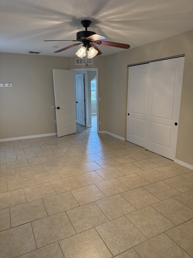 Building Photo - 509 Brightwood Ave